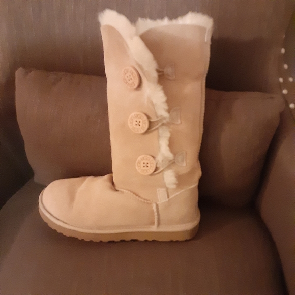 UGG Shoes - UGG boots